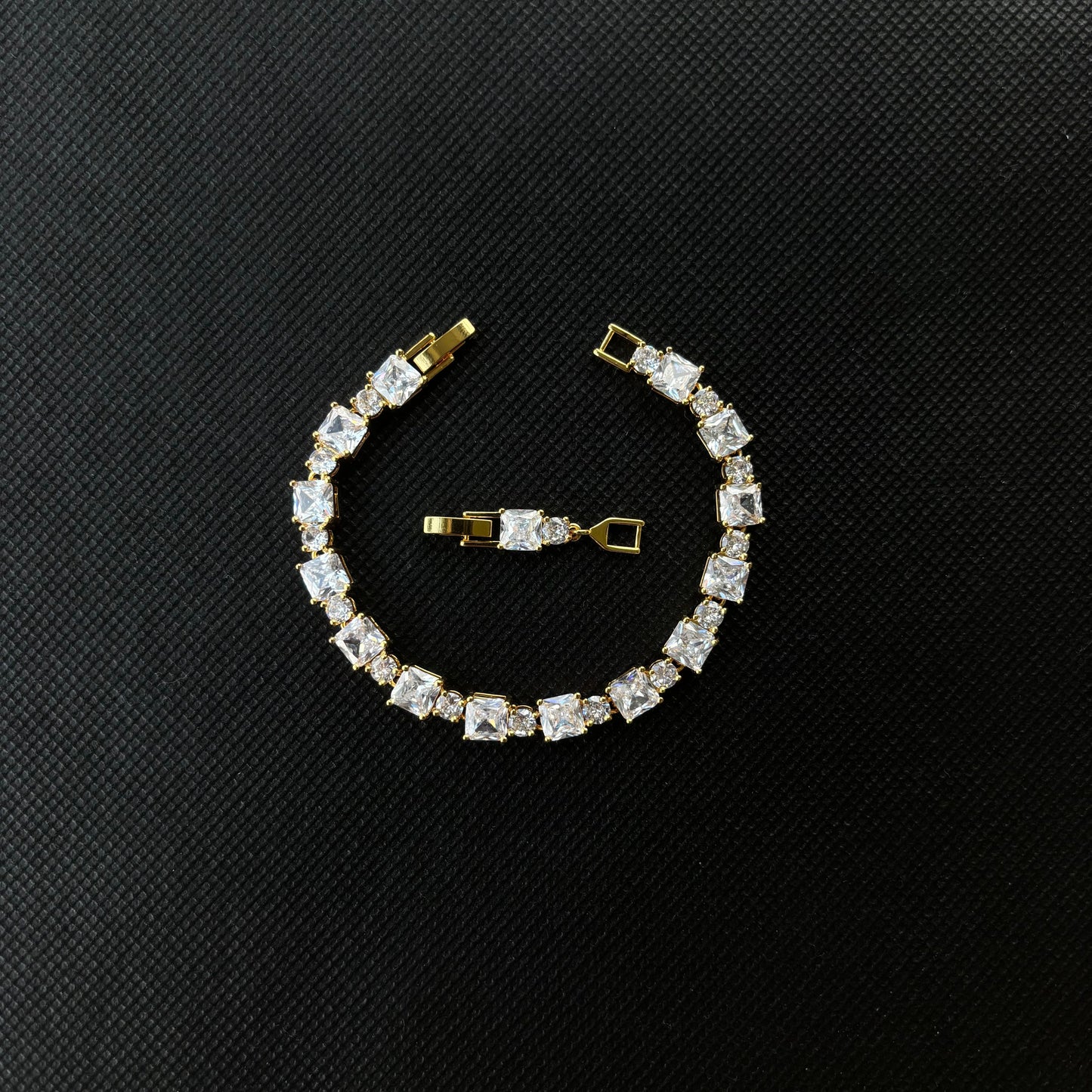 Square Crystal Bracelet (Gold)