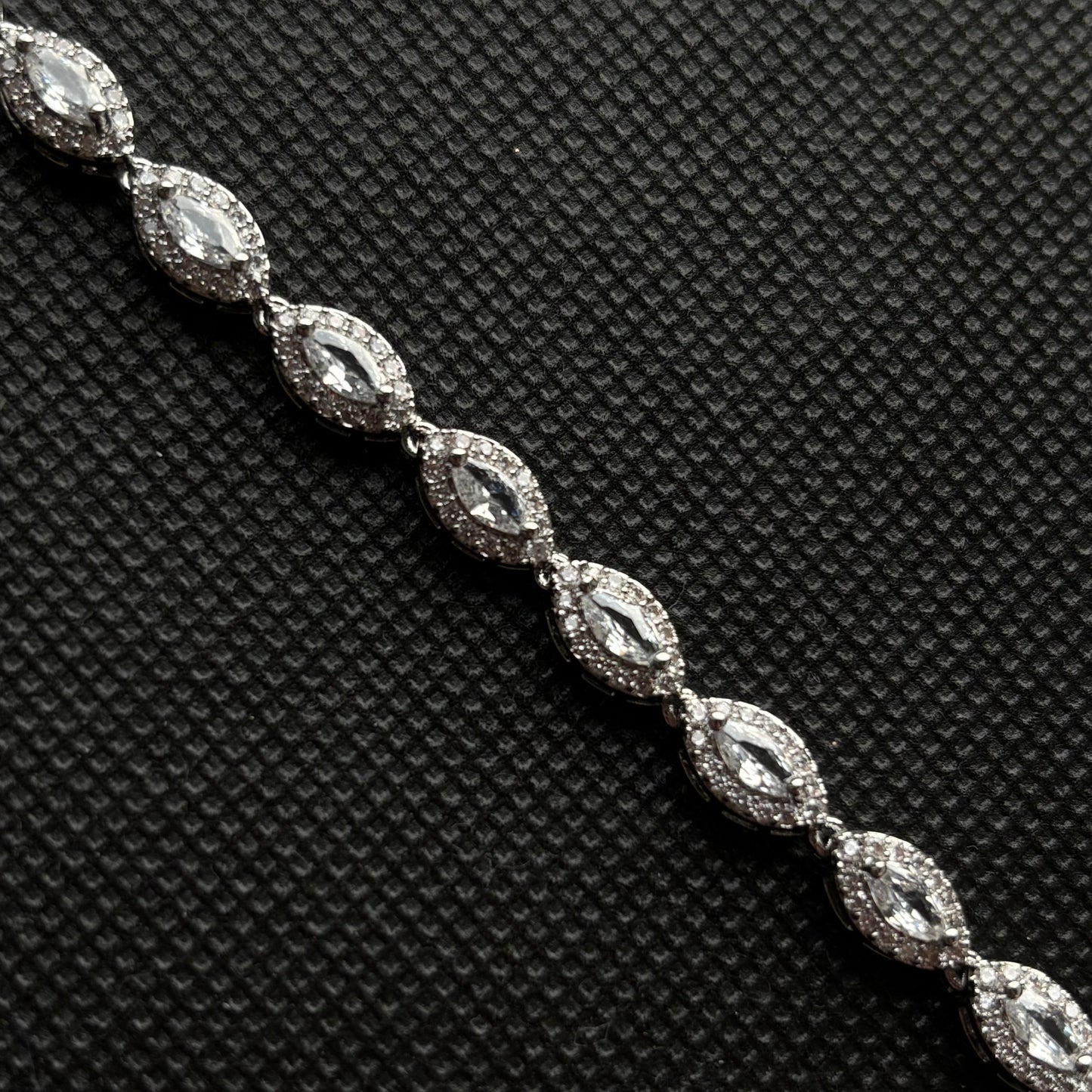 Eye Crystal Bracelet (Silver)
