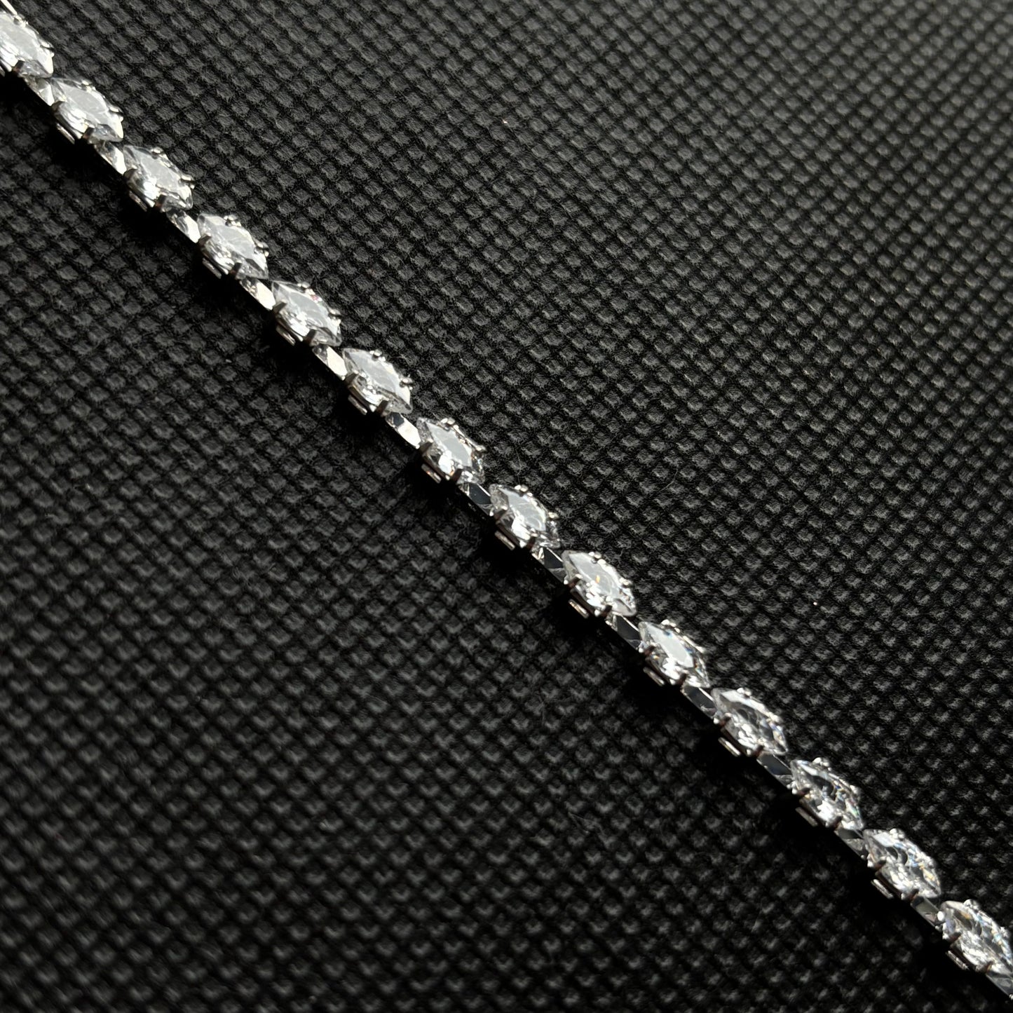 Tiny Crystal Bracelet (Silver)