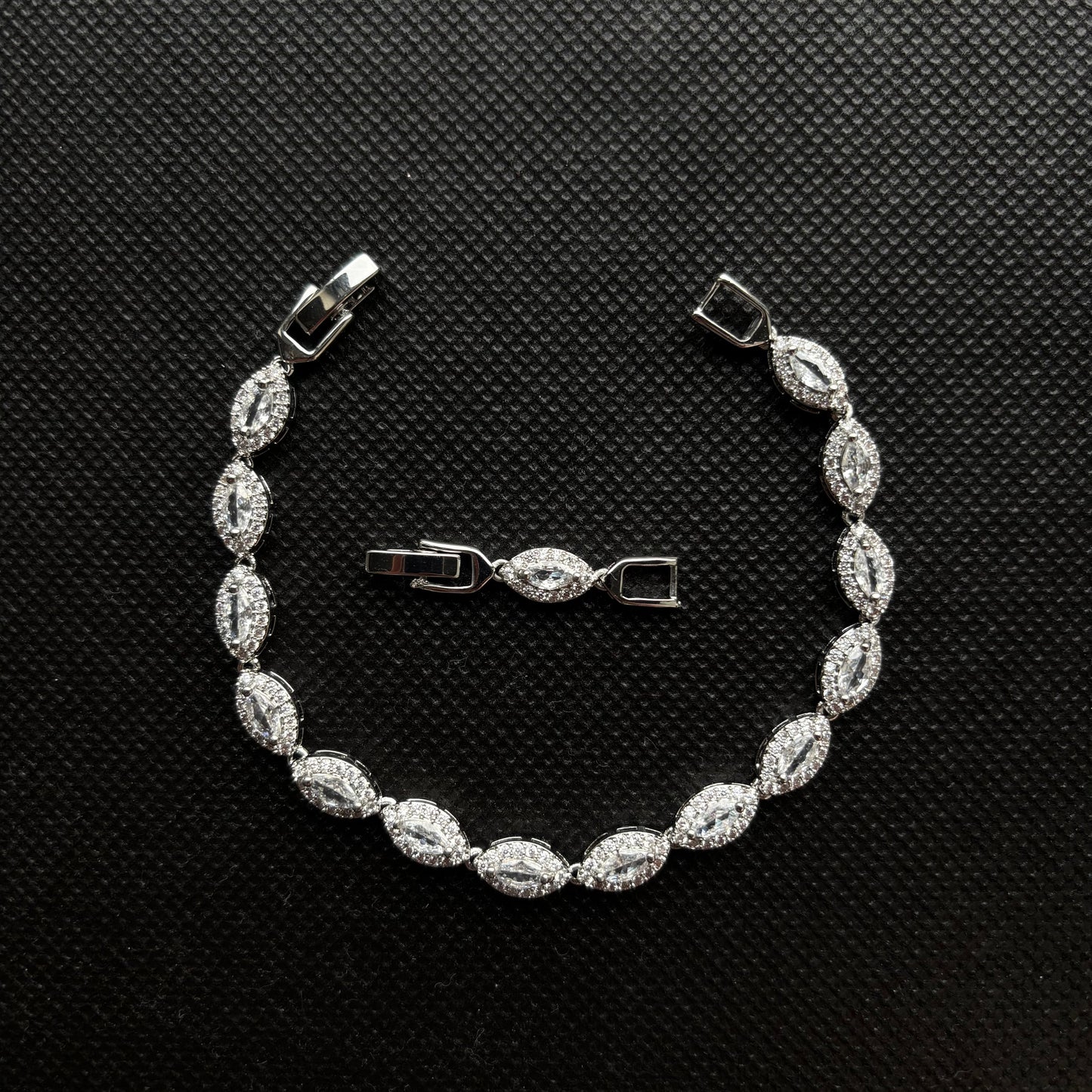 Eye Crystal Bracelet (Silver)