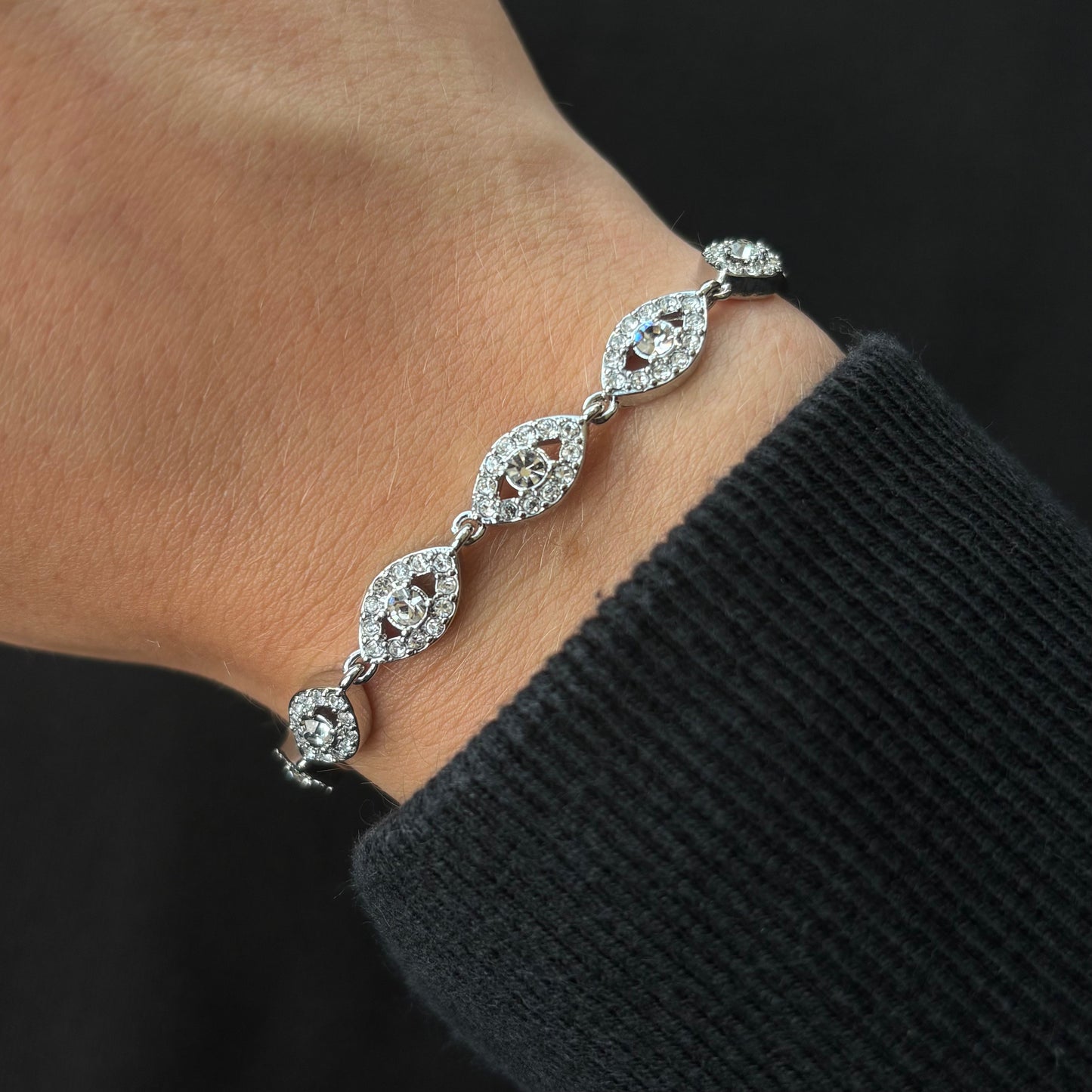 Angel Eyes Bracelet (Silver)