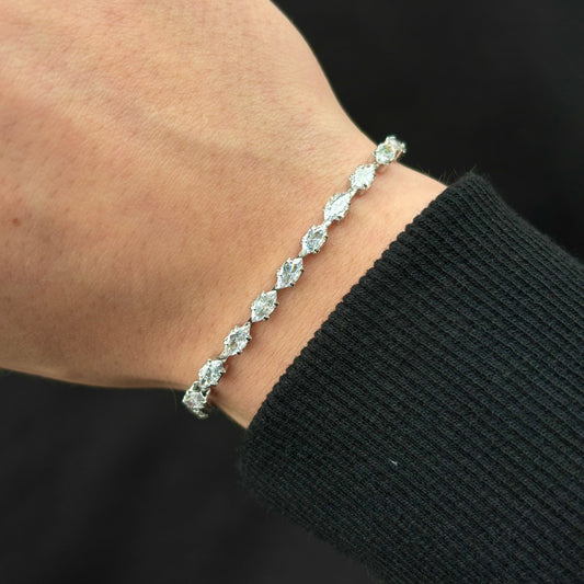 Tiny Crystal Bracelet (Silver)