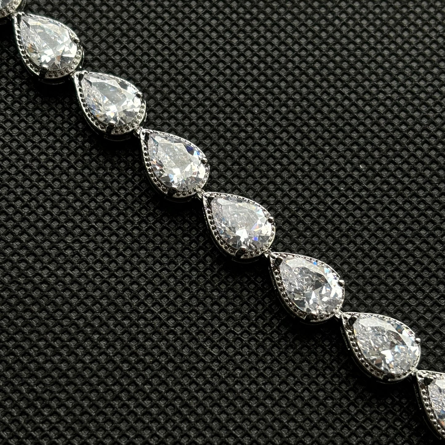 Raindrop Bracelet (Silver)