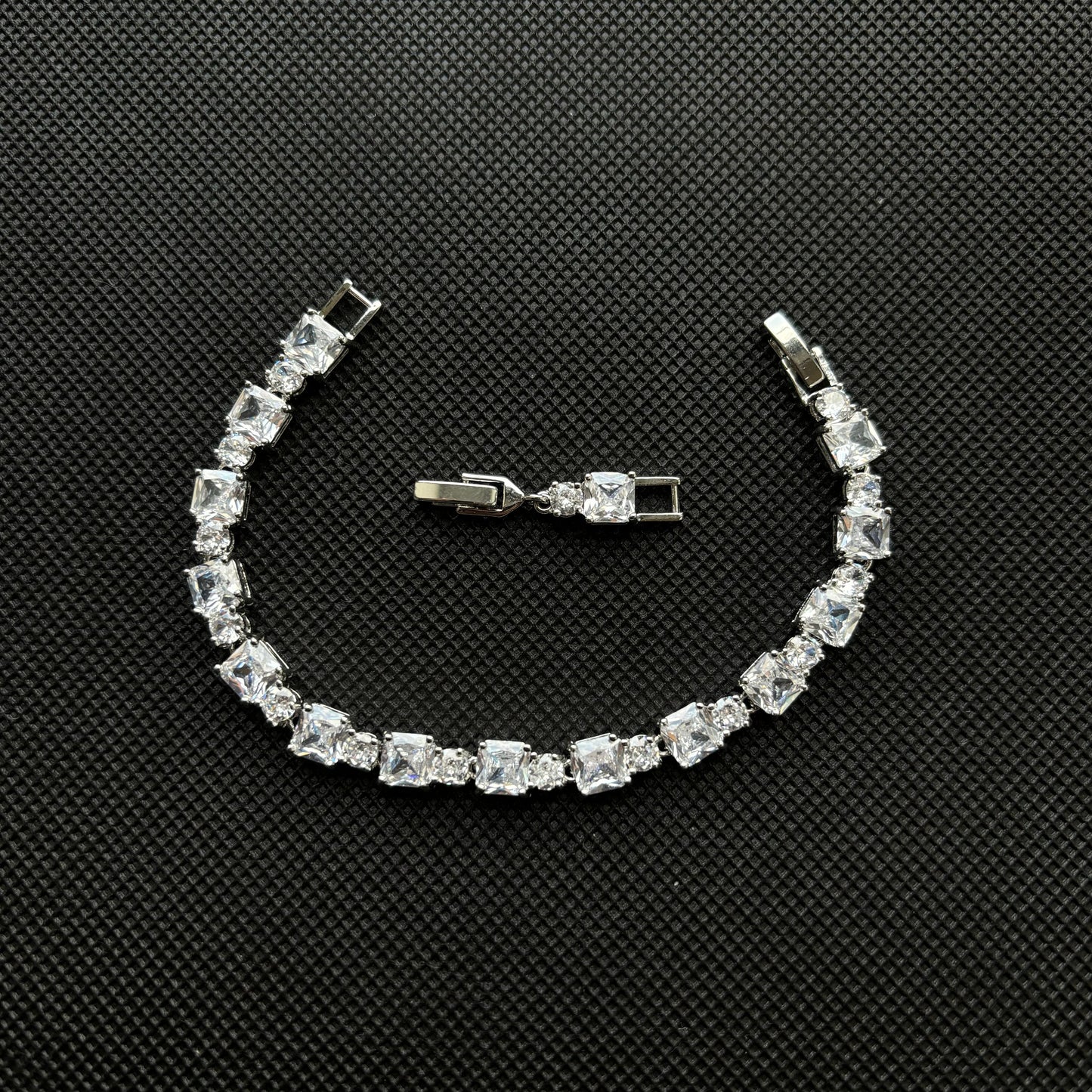 Square Crystal Bracelet (Silver)