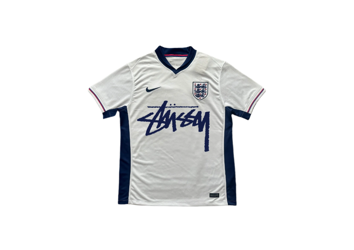 STÜSSY x "ENGLAND” HOME JERSEY - 2024/25